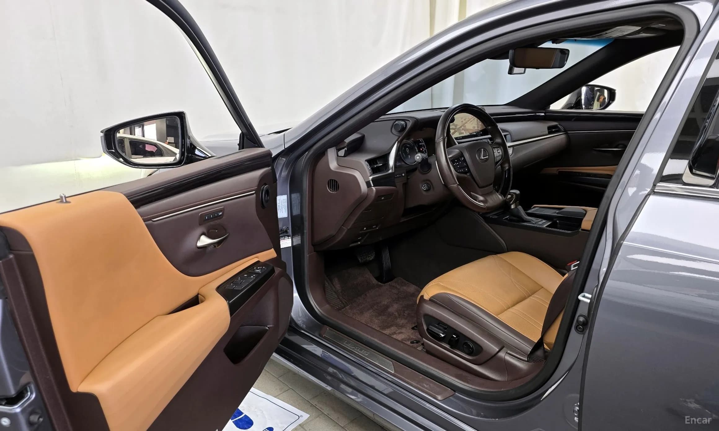 ES300h 7th Generation