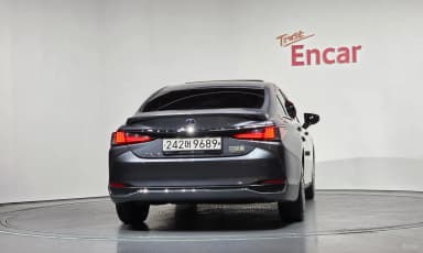 ES300h 7th Generation