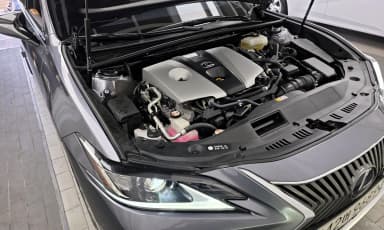 ES300h 7th Generation