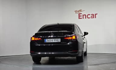 ES300h 7th Generation