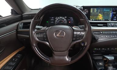ES300h 7th Generation