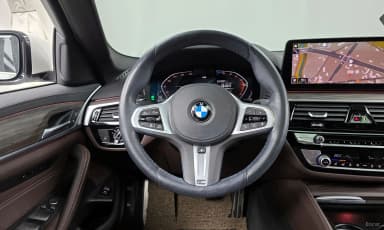 5 Series (G30)