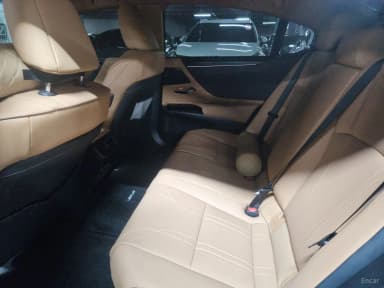 ES300h 7th Generation