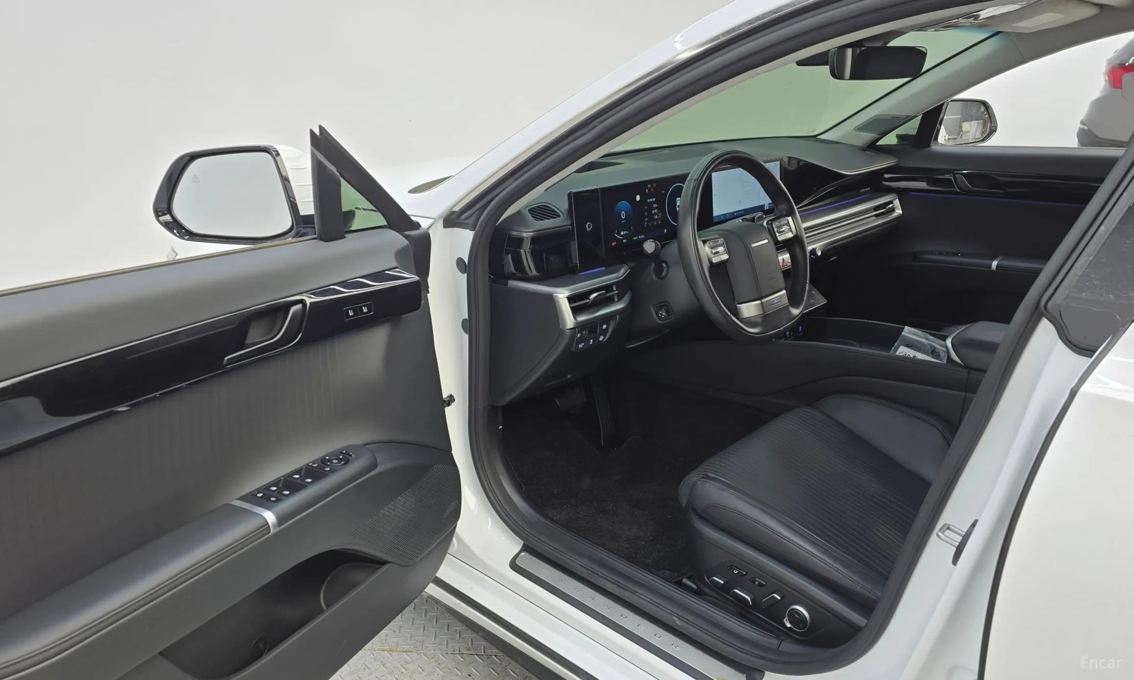 Grandeur Hybrid (GN7)