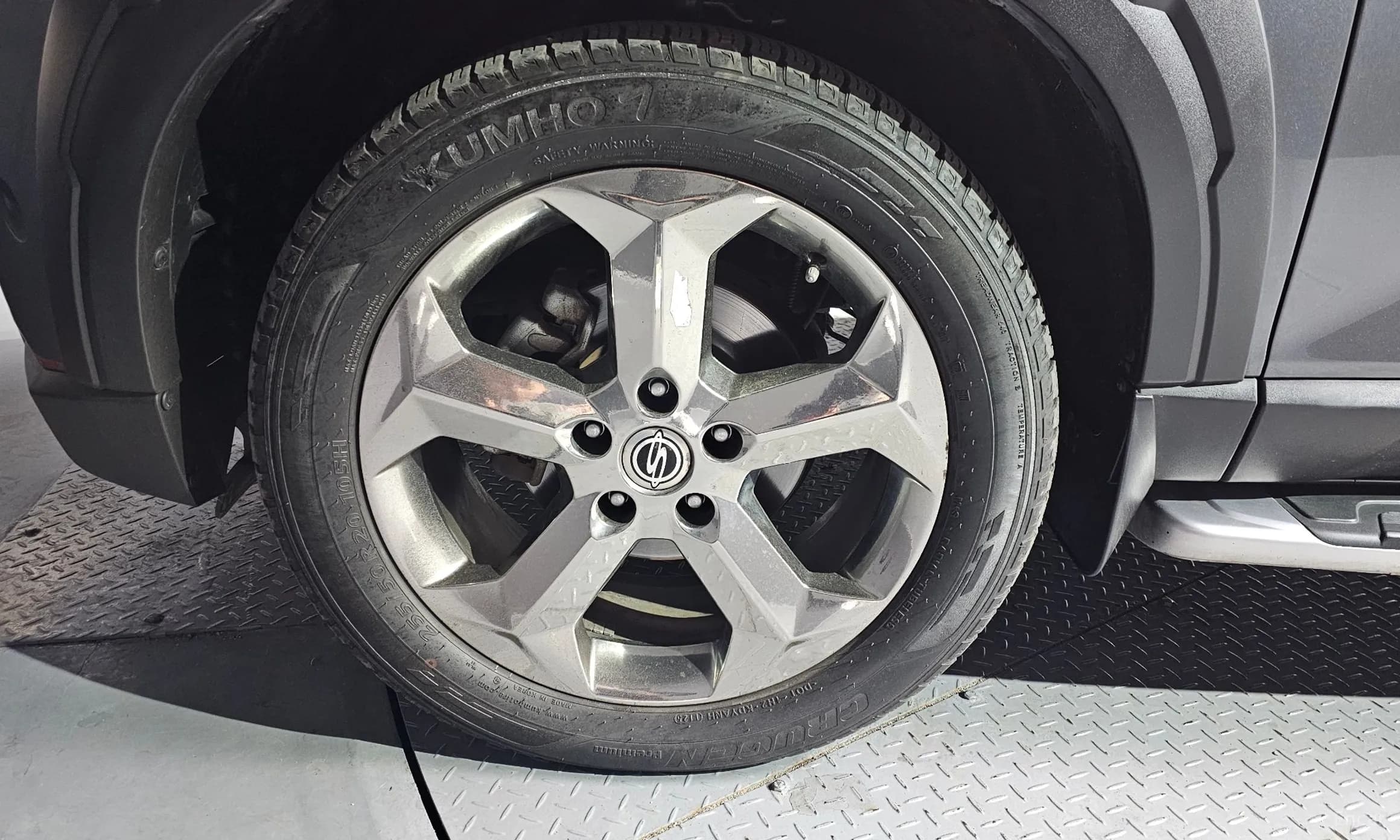 Rexton Sports Khan