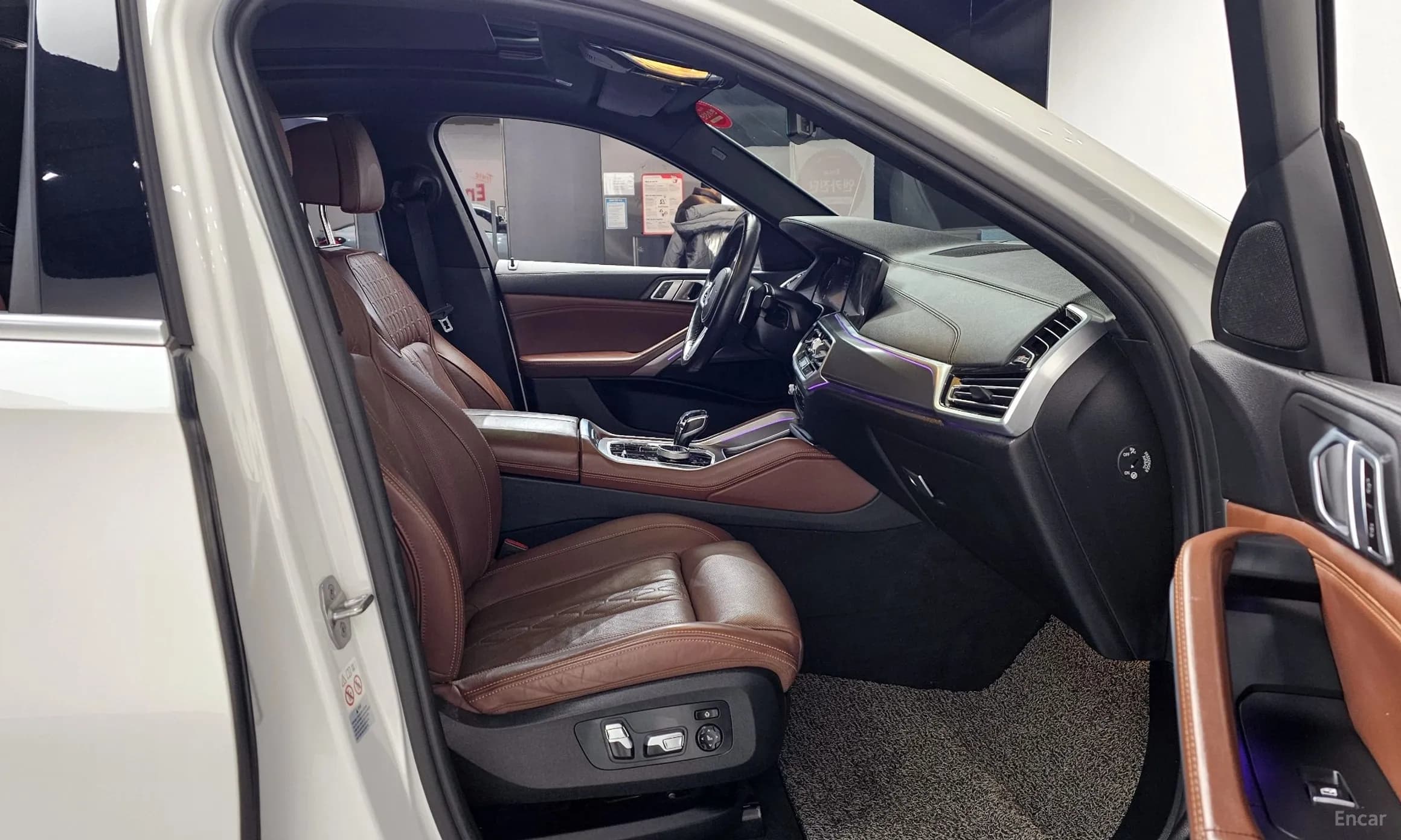 X6 (G06)