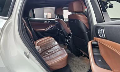 X6 (G06)