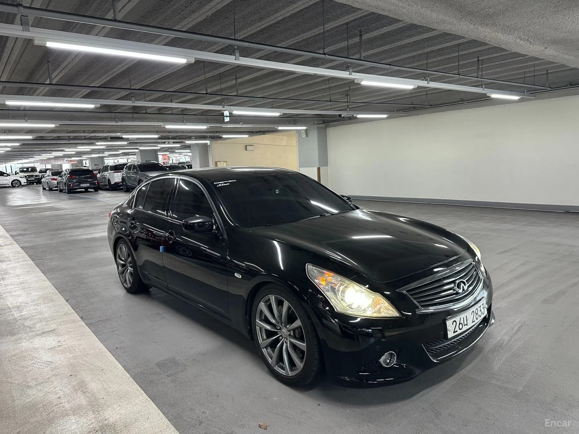G37