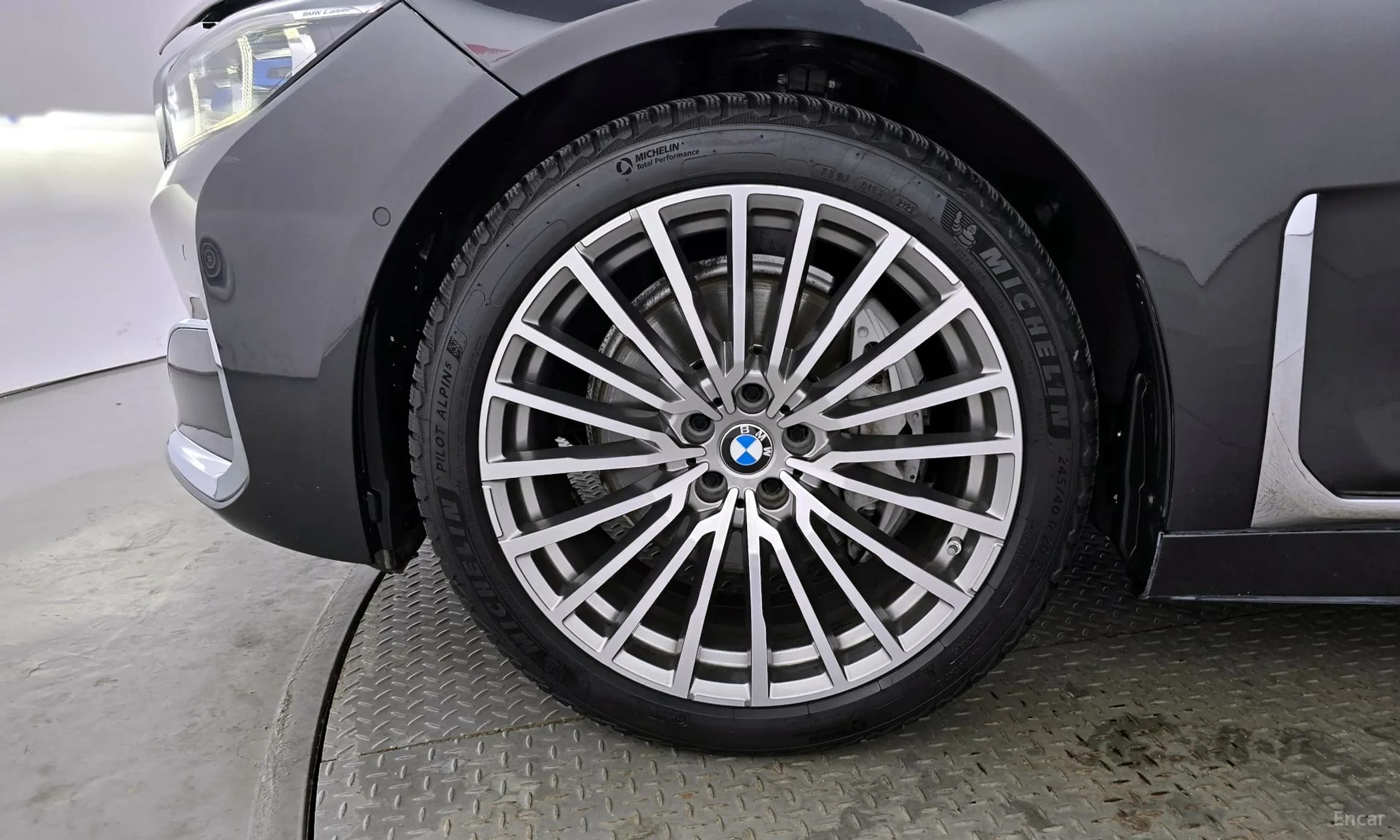 7 Series (G11)