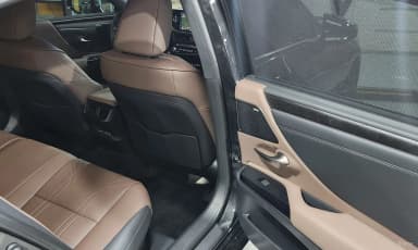 ES300h 7th Generation