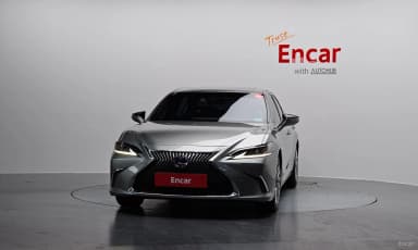 ES300h 7th Generation