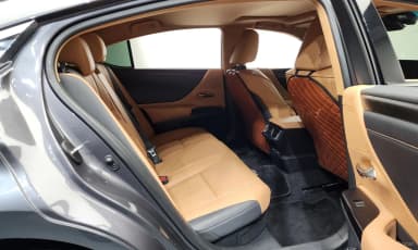 ES300h 7th Generation