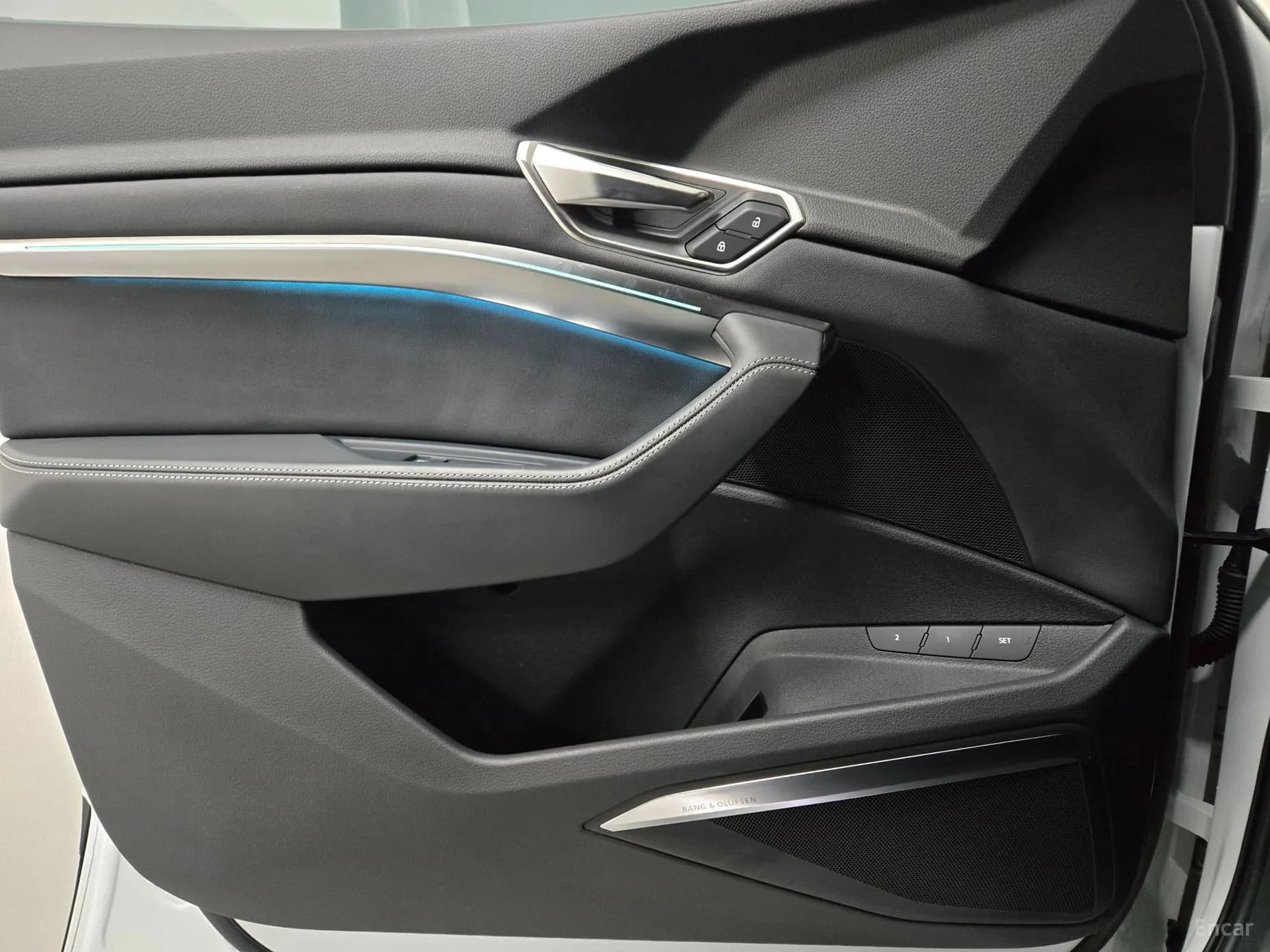 Q8 e-tron (GE)