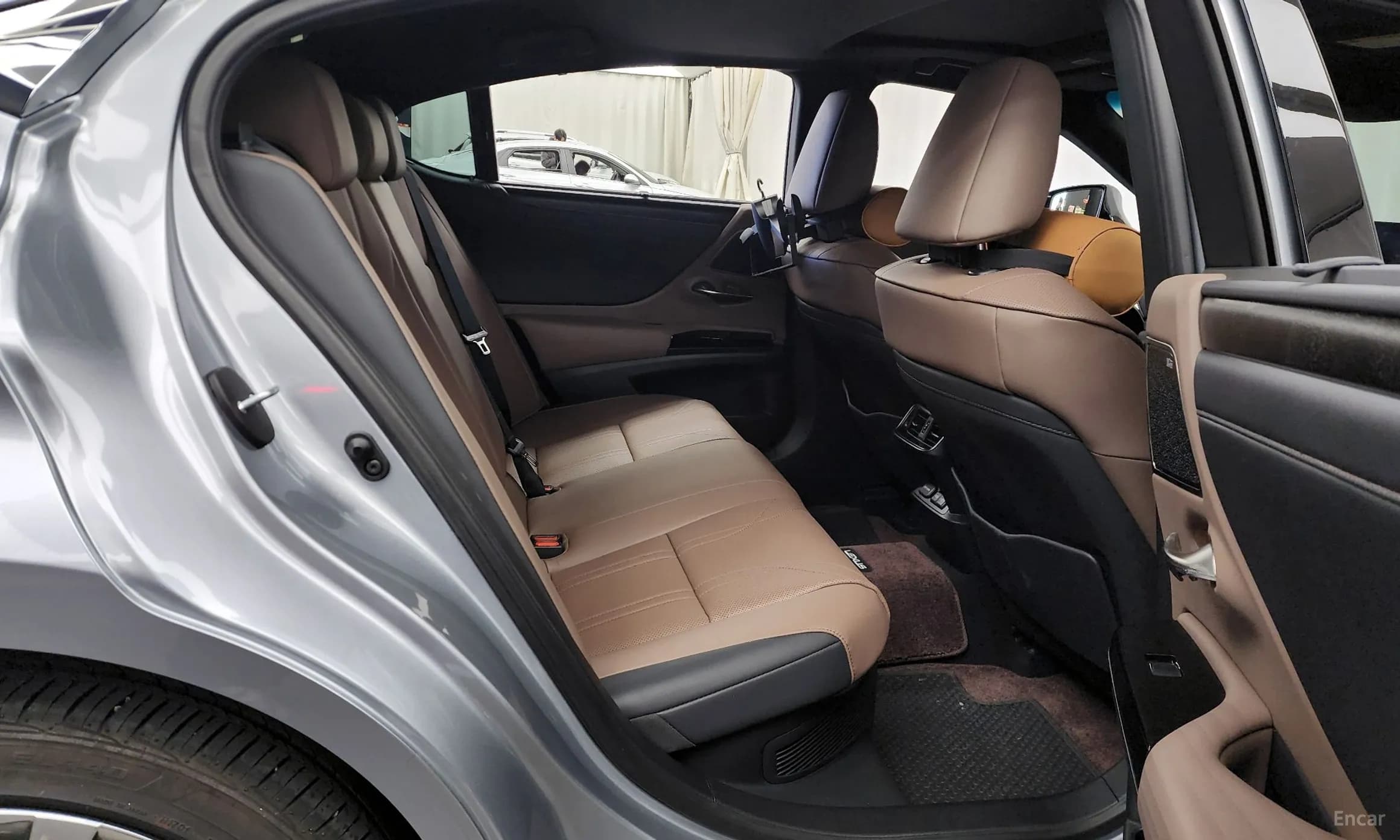 ES300h 7th Generation