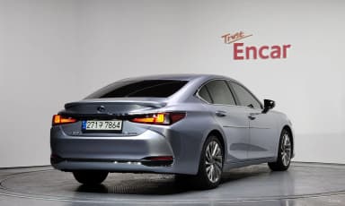 ES300h 7th Generation