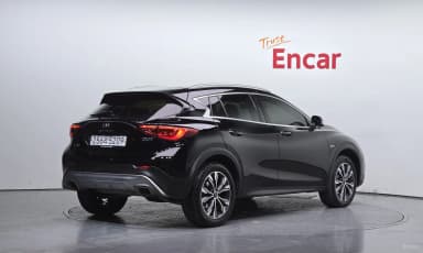 QX30