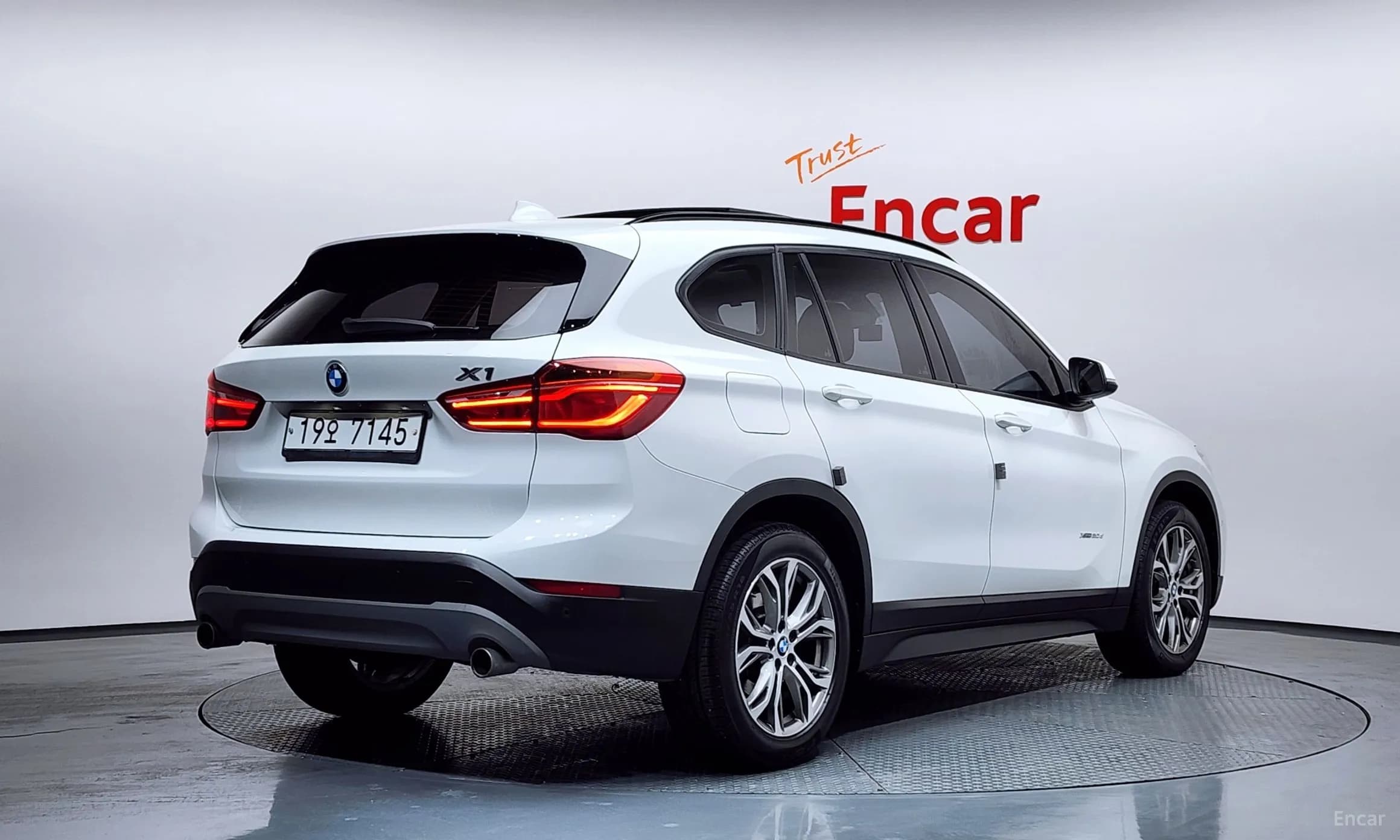 X1 (F48)