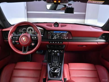 911 (992)