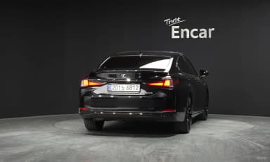 ES300h 7th Generation