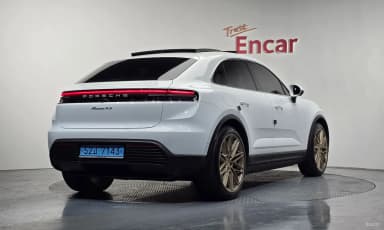 Macan EV