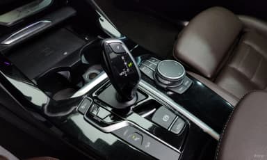 X3 (G01)