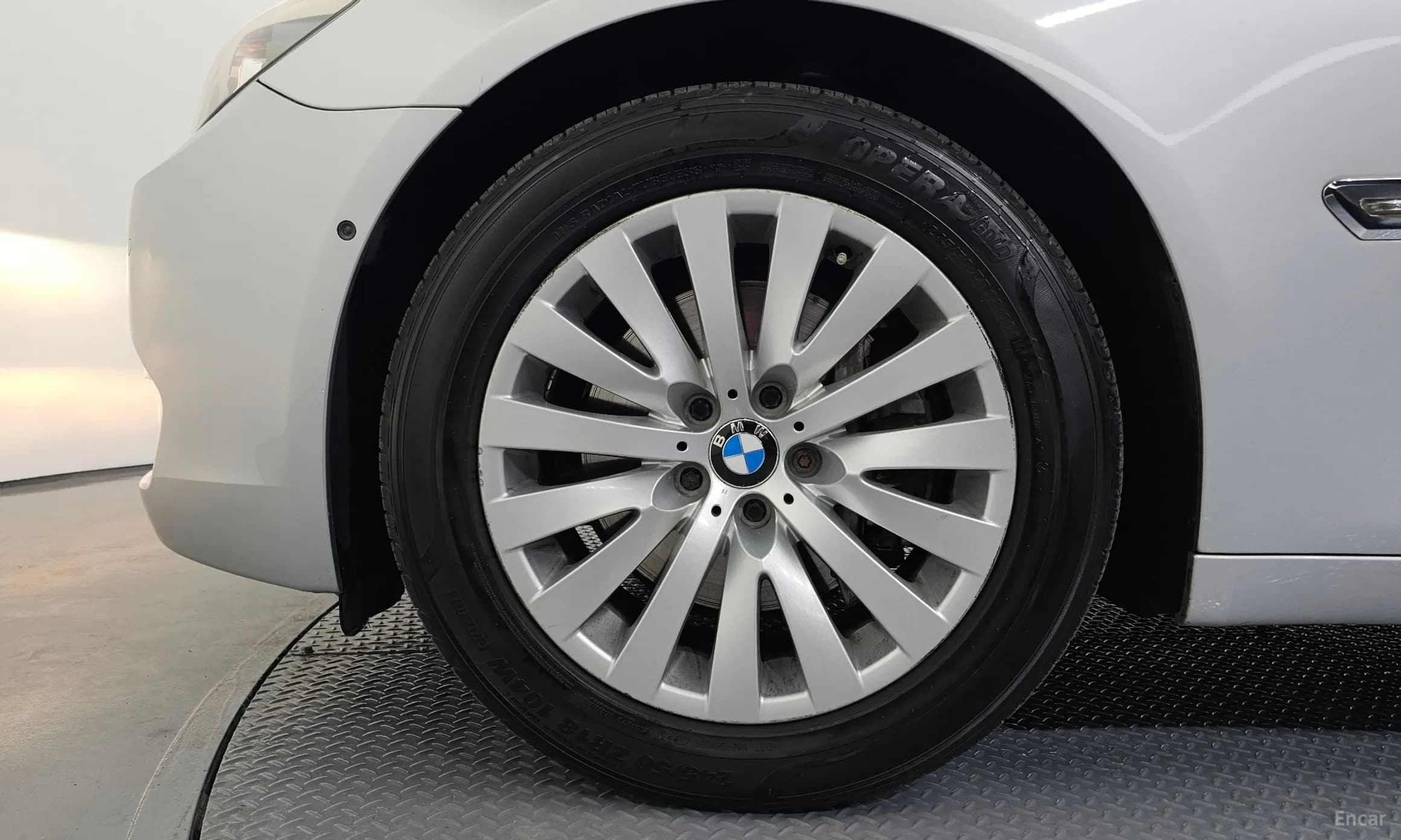 7 Series (F01)