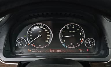7 Series (F01)