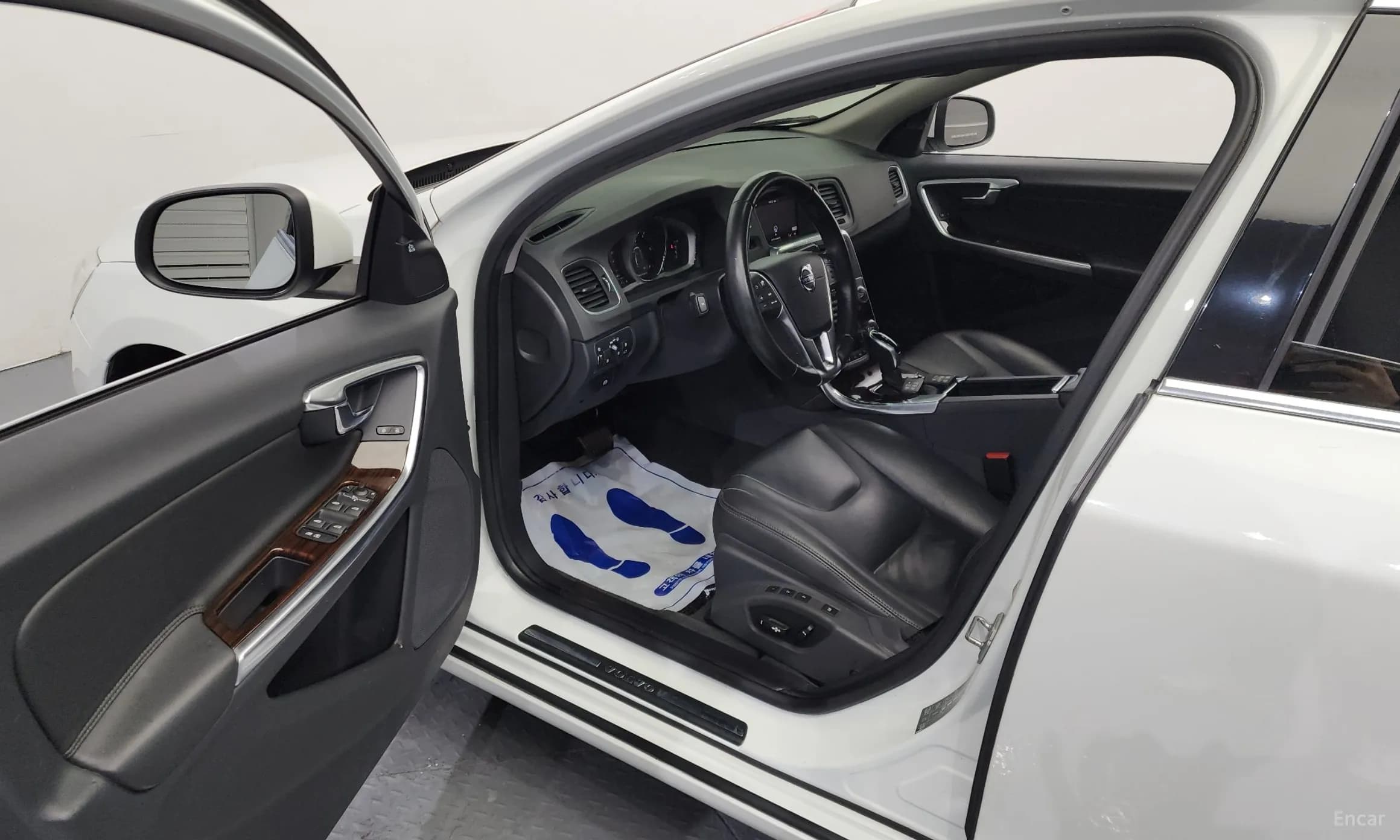 S60