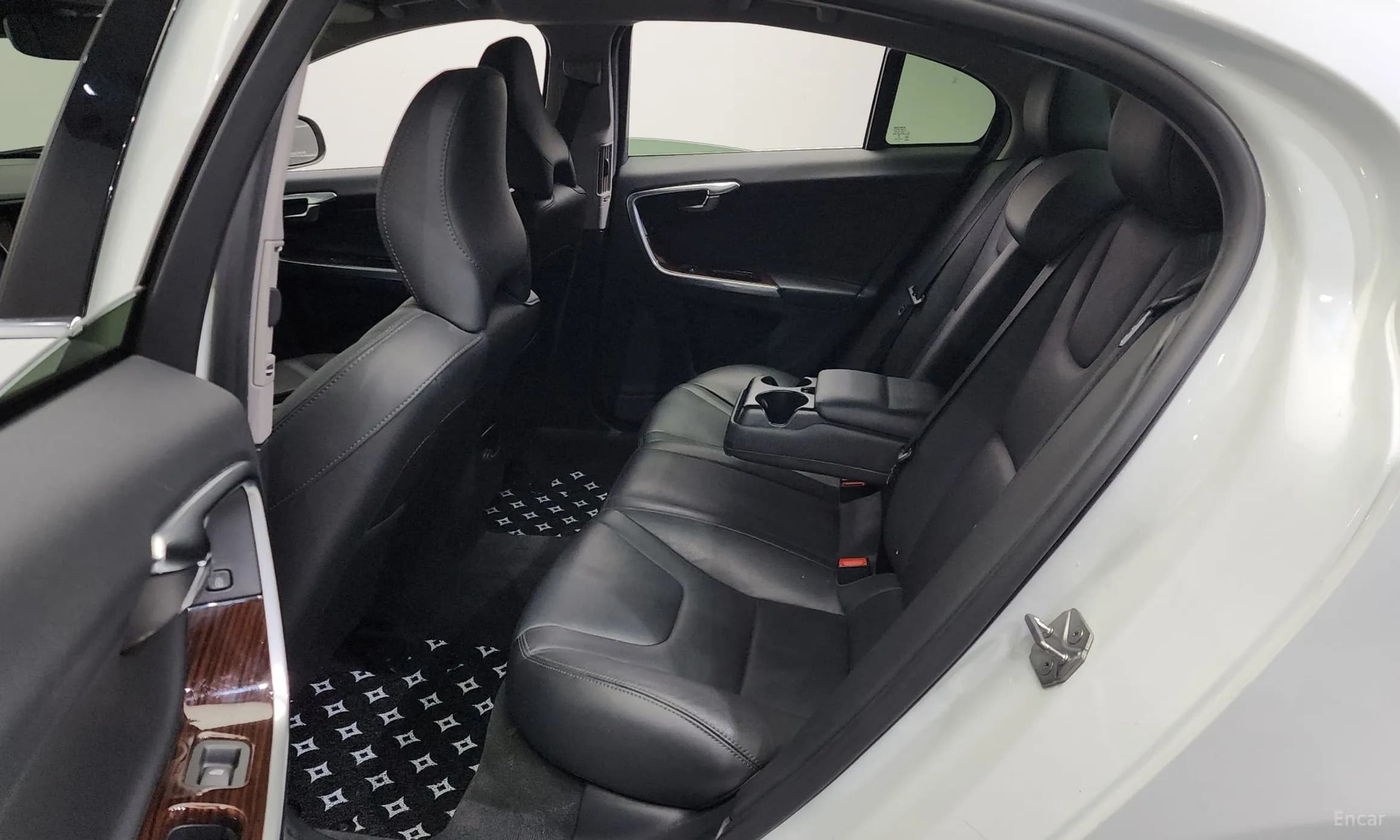 S60