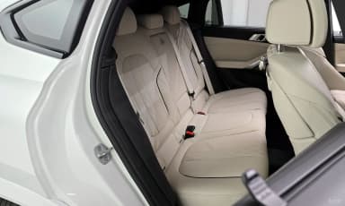 X6 (G06)