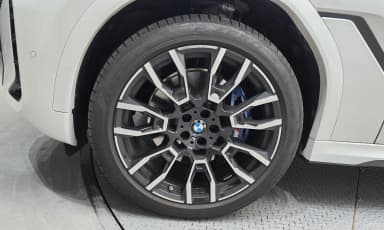 X6 (G06)