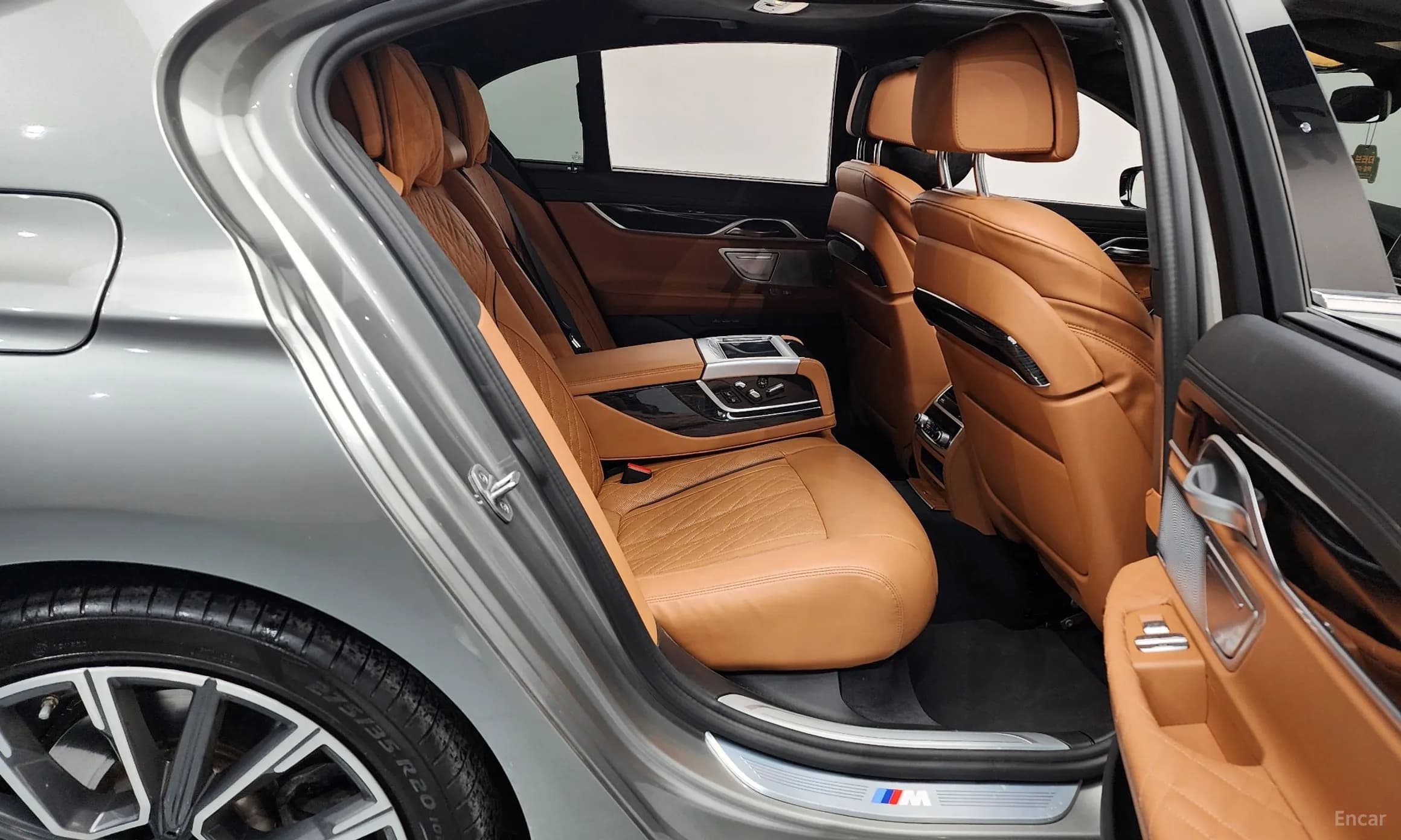 7 Series (G11)