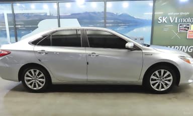 Camry (XV70)