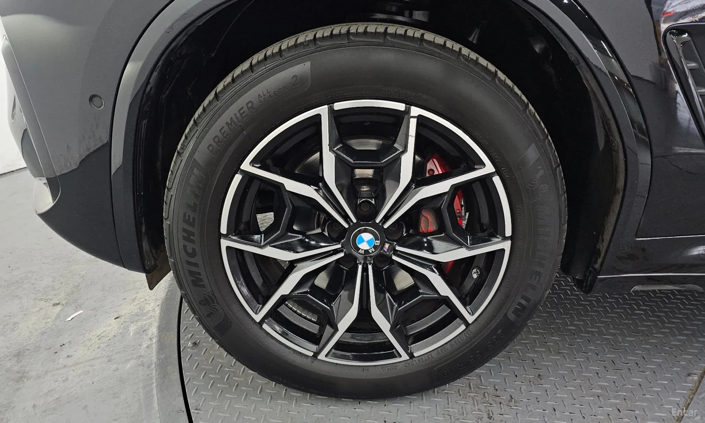 X3 (G01)