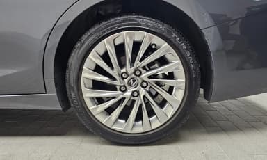 ES300h 7th Generation