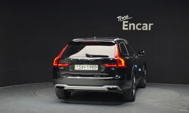 V90 Cross Country
