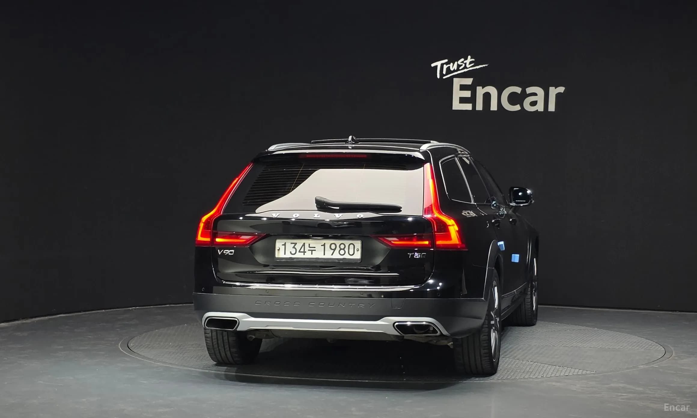 V90 Cross Country