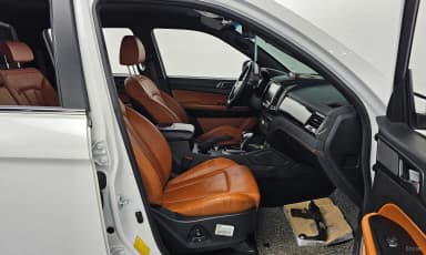 Rexton Sports Khan
