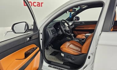 Rexton Sports Khan