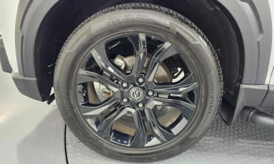 Rexton Sports Khan