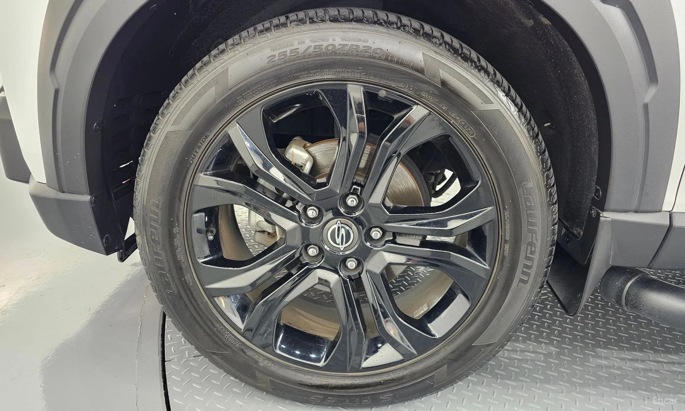 Rexton Sports Khan