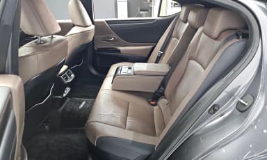 ES300h 7th Generation