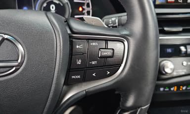 ES300h 7th Generation