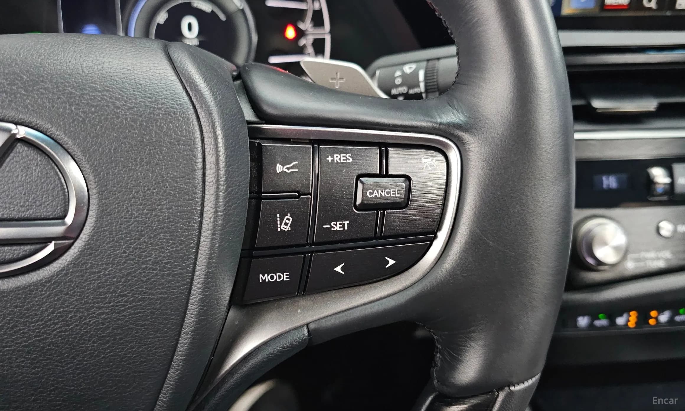 ES300h 7th Generation