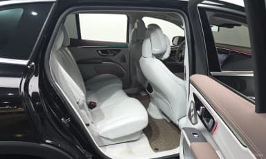 EQS SUV X296
