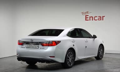 New ES350