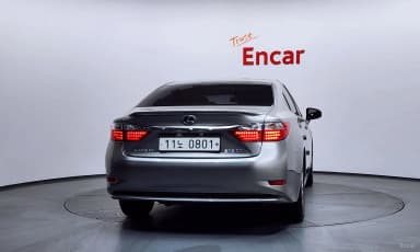 New ES300h