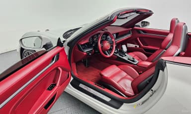 911 (992)