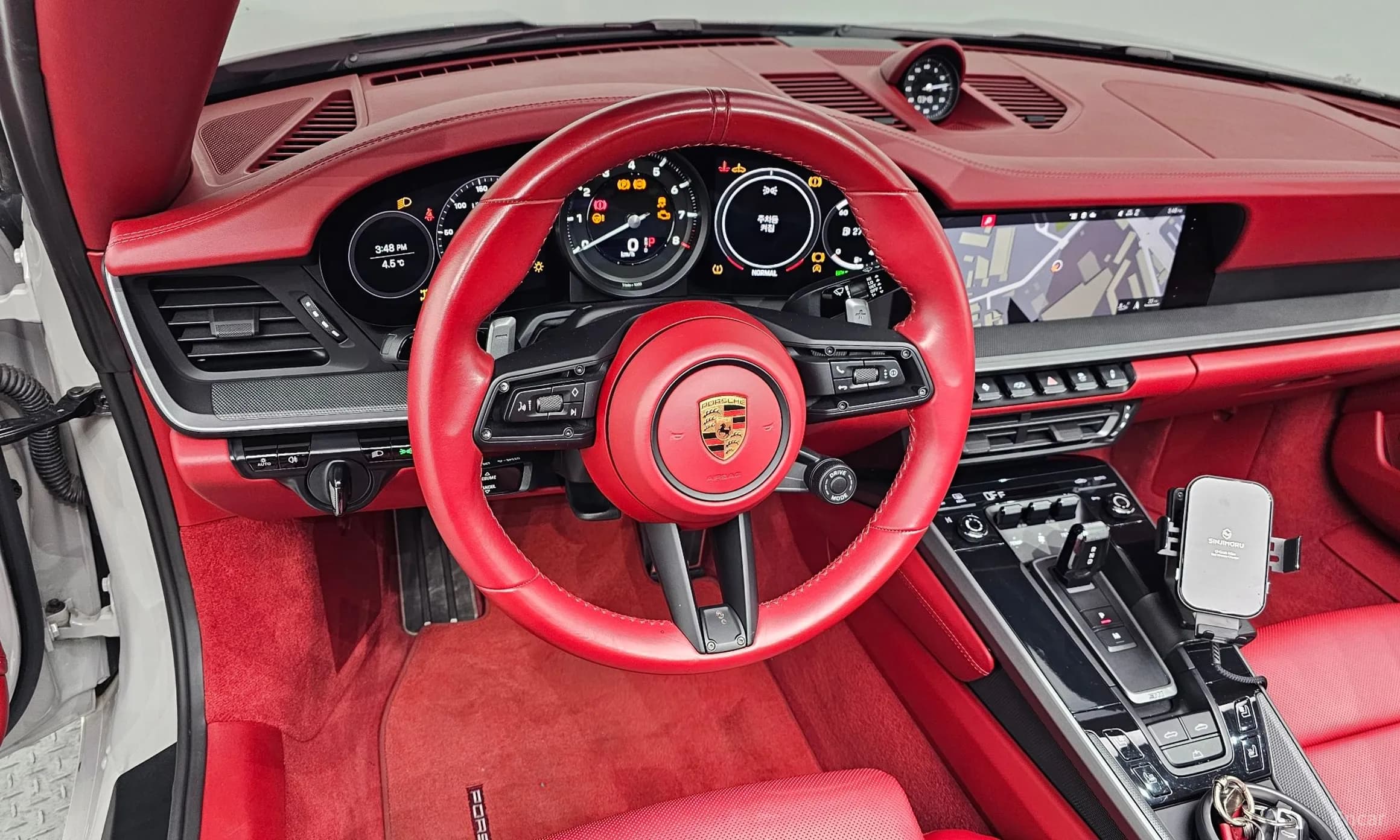 911 (992)