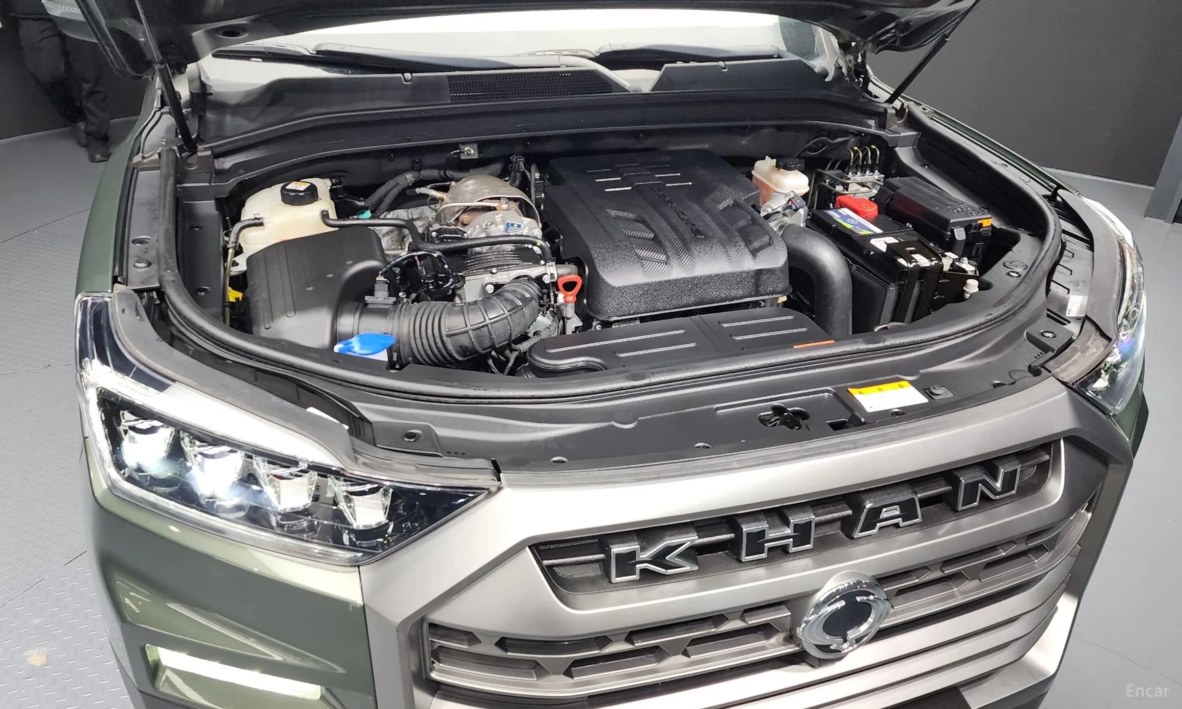 Rexton Sports Khan